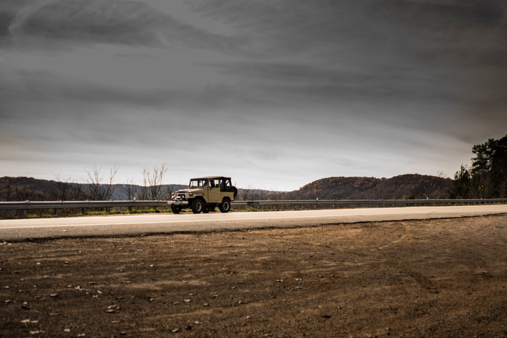 A LONE FJ MISSOURI HY106